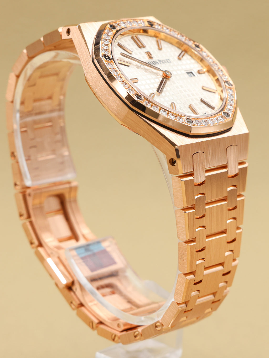 Audemars Piguet Royal Oak Quartz Ladies Silver Dial on Rose Gold Bracelet 67651OR.ZZ.D010CA.01 Papers 2014