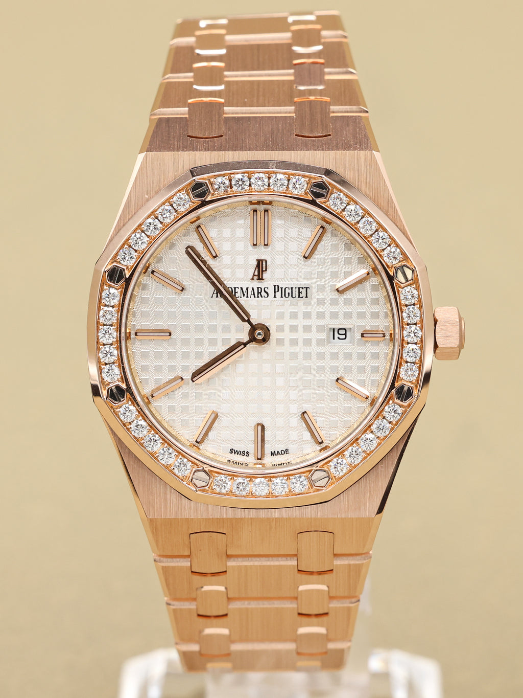 Audemars Piguet Royal Oak Quartz Ladies Silver Dial on Rose Gold Bracelet 67651OR.ZZ.D010CA.01 Papers 2014