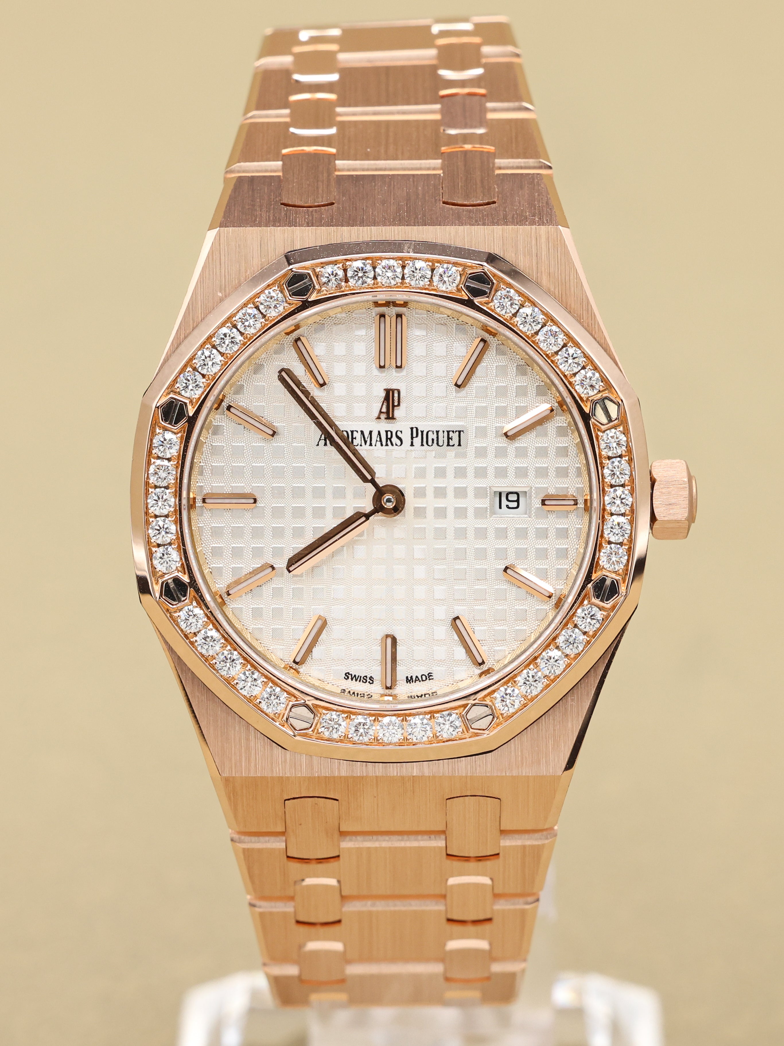Audemars Piguet Royal Oak Quartz Ladies Silver Dial on Rose Gold Bracelet 67651OR.ZZ.D010CA.01 Papers 2014
