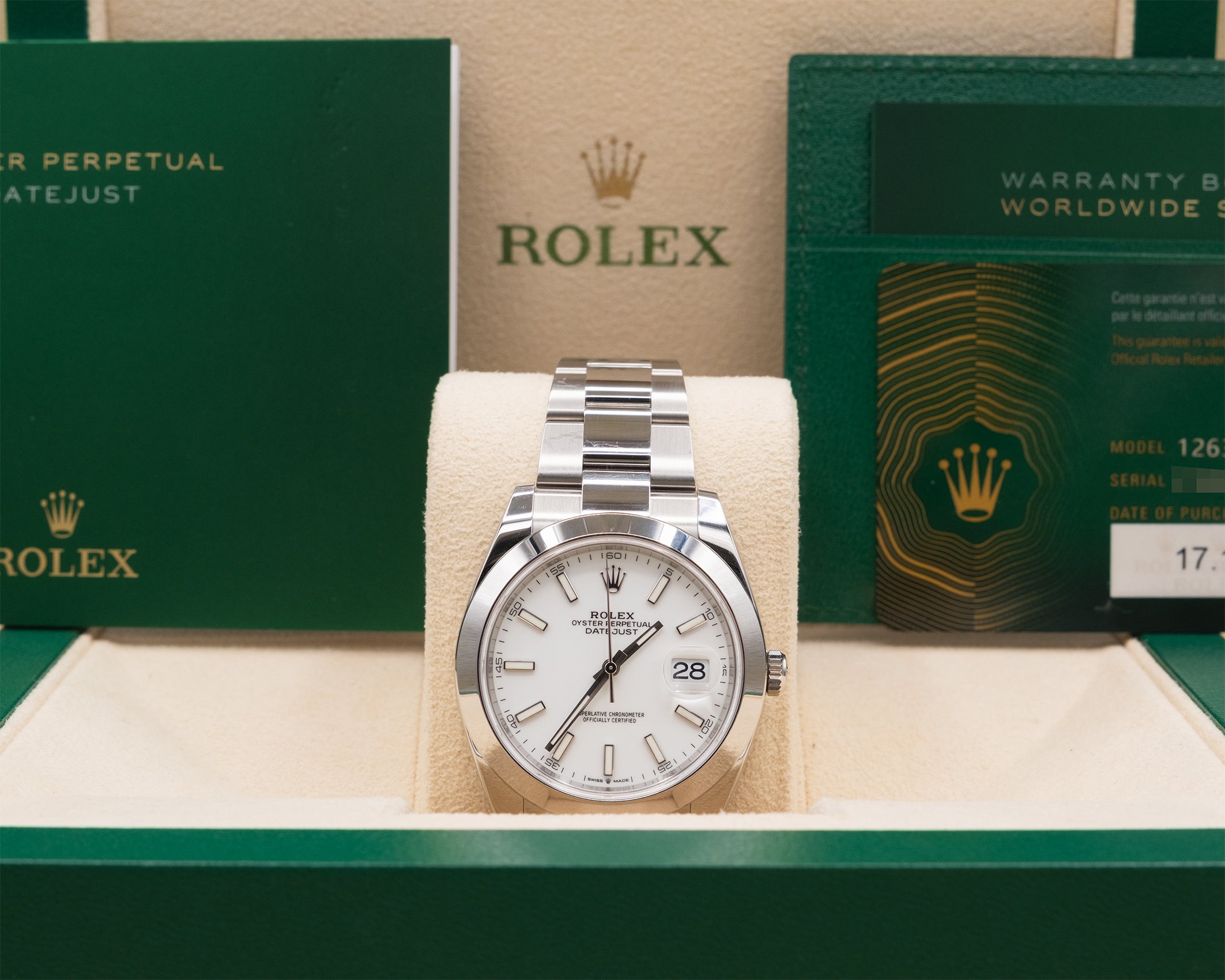 Rolex Datejust 41 White Index Dial on Oyster 126300 Complete 2024