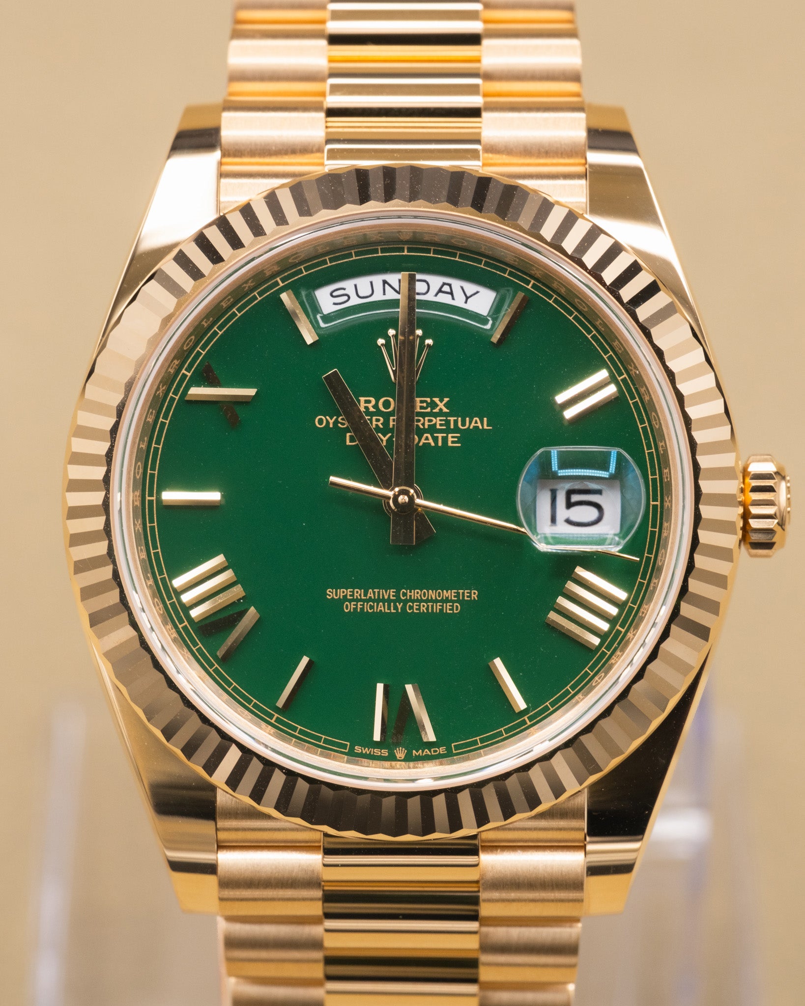 Rolex Day-Date 40 Green Roman Dial on President 228238 Complete 2026