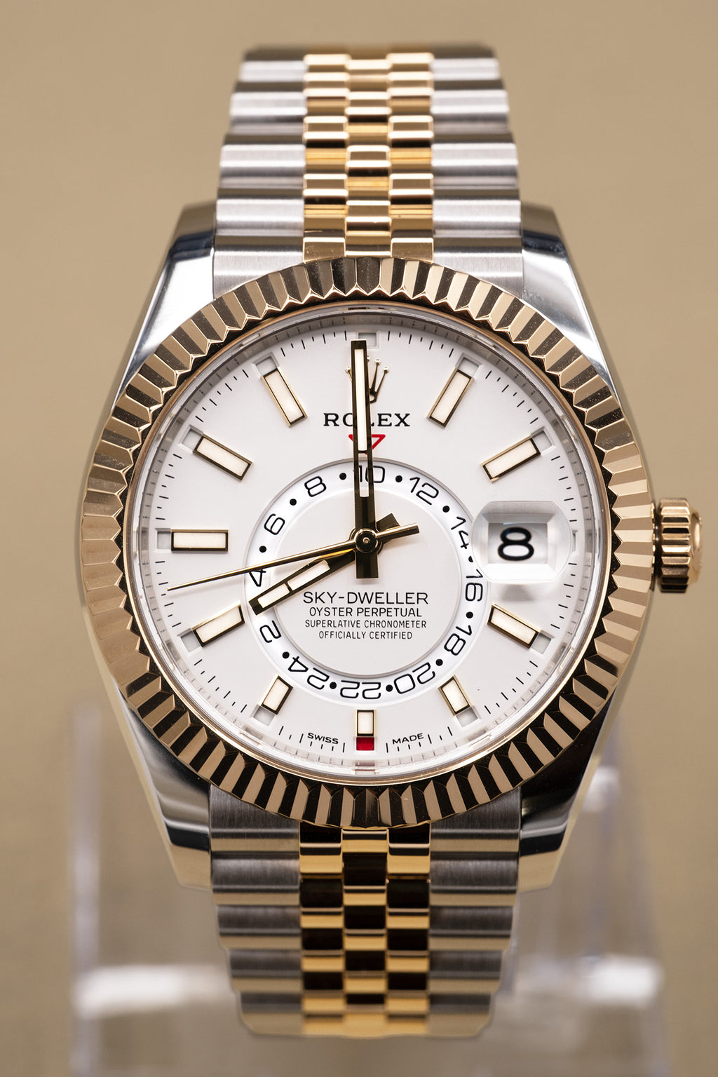 Rolex SkyDweller White Dial on Jubilee 326933 Complete 2021