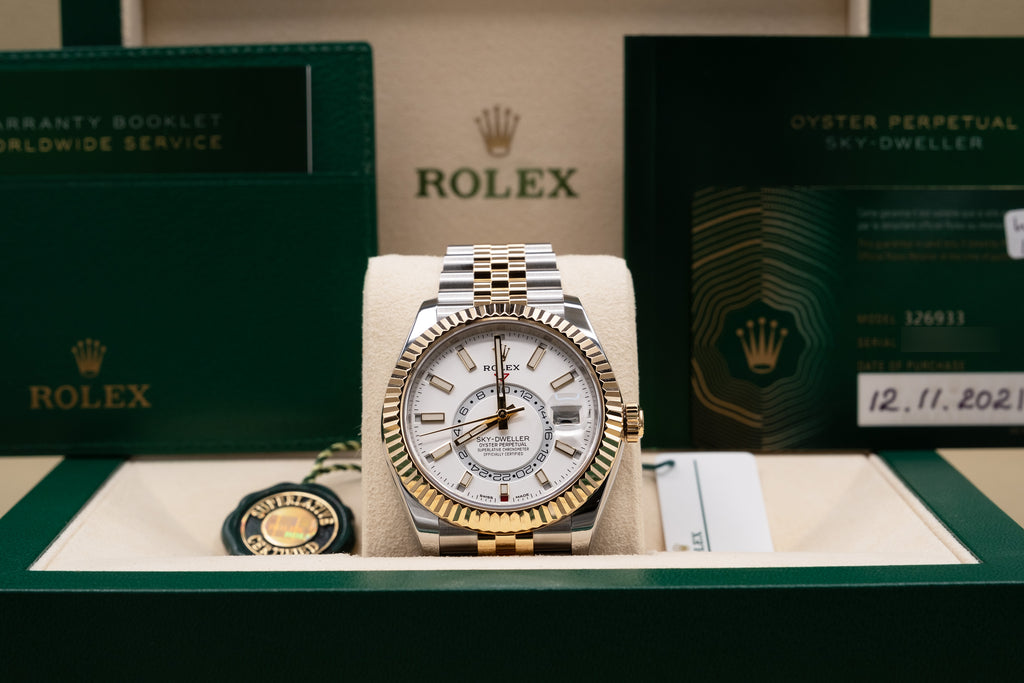 Rolex SkyDweller White Dial on Jubilee 326933 Complete 2021