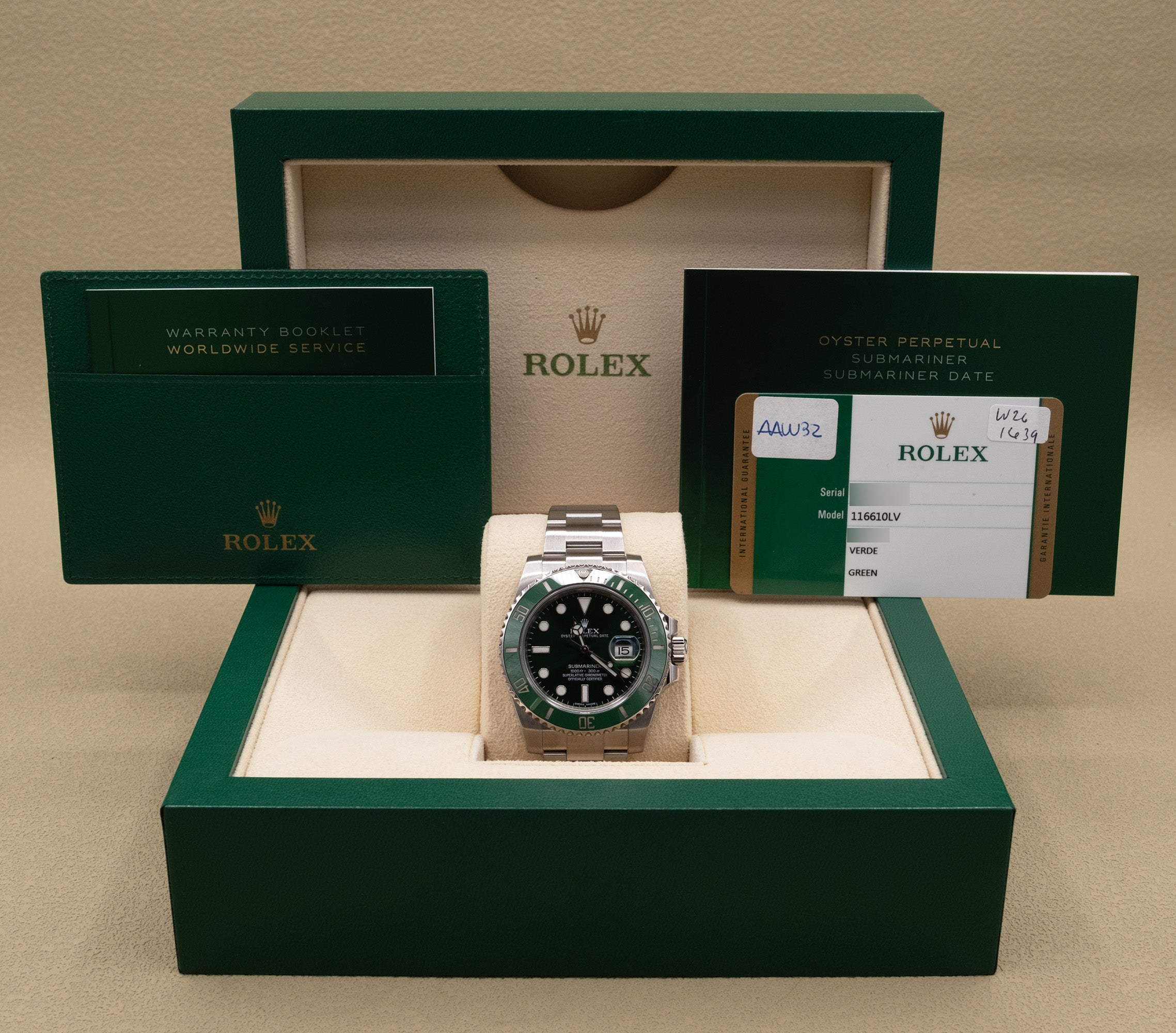 Rolex Submariner Hulk Green Dial on Oyster 116610LV Complete 2015