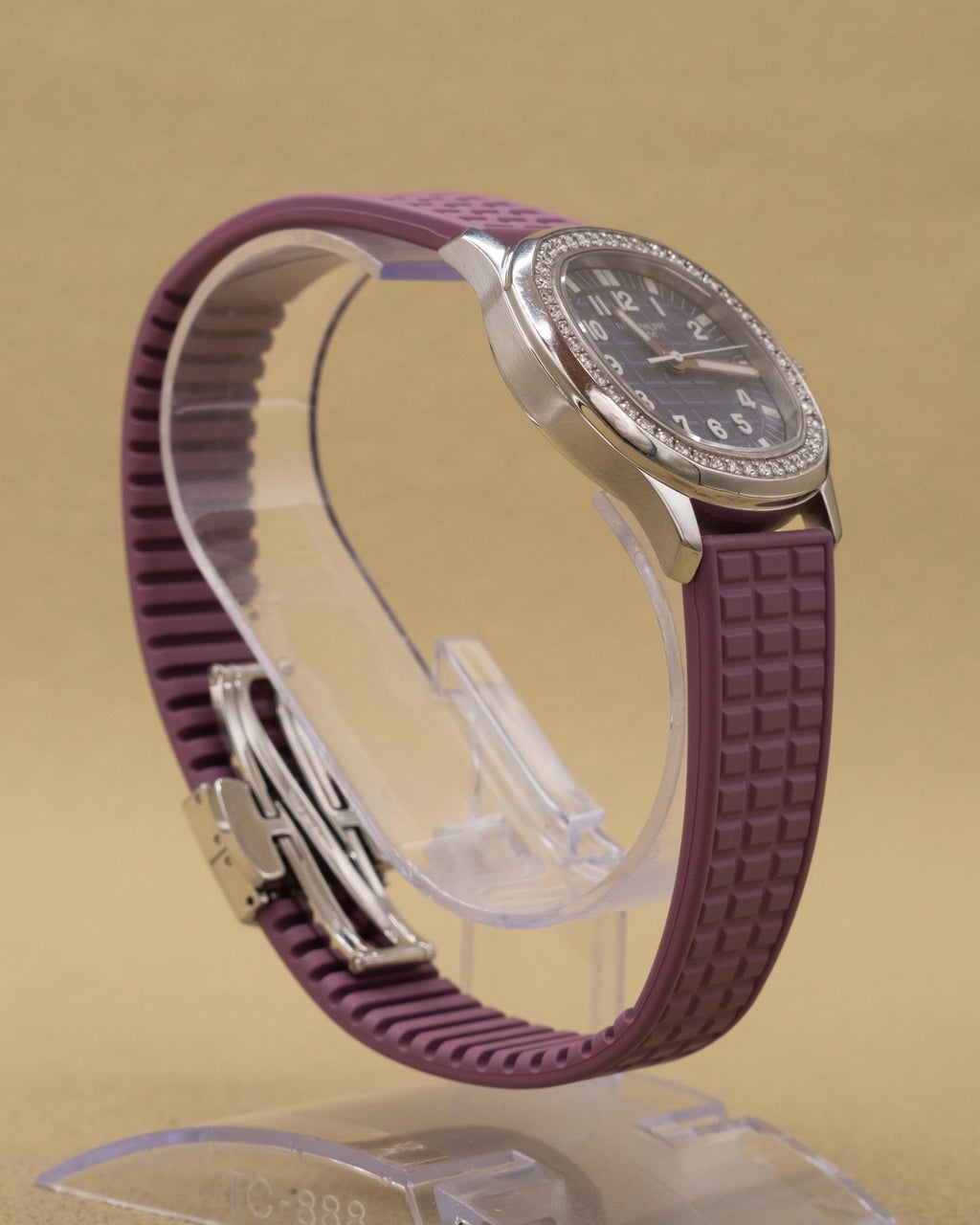 Patek Philippe Aquanaut Blue Dial on Purple Rubber 5067A-022 Papers 2014