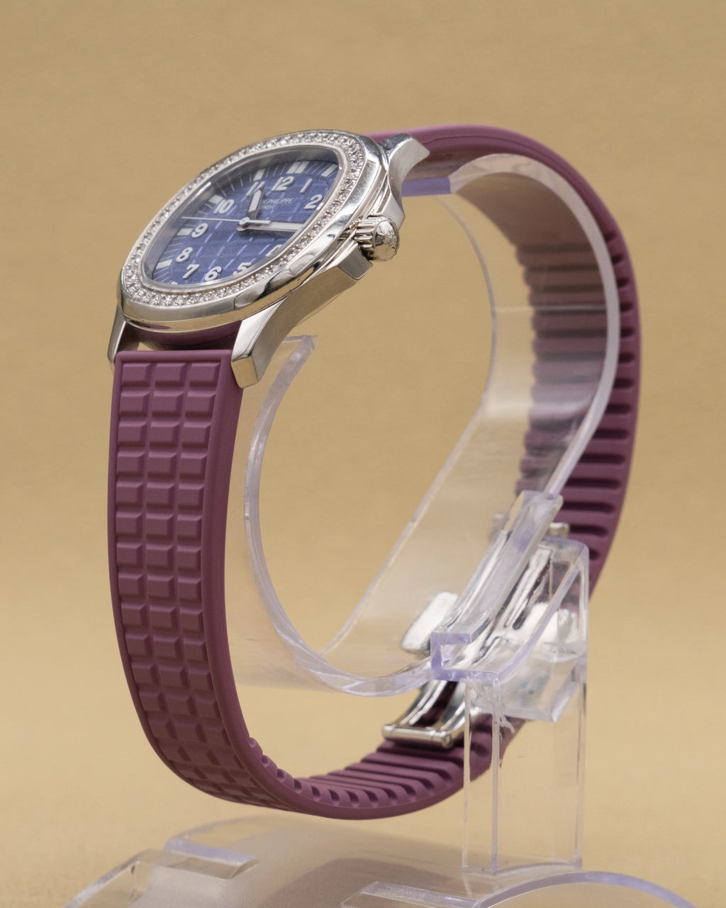 Patek Philippe Aquanaut Blue Dial on Purple Rubber 5067A-022 Papers 2014