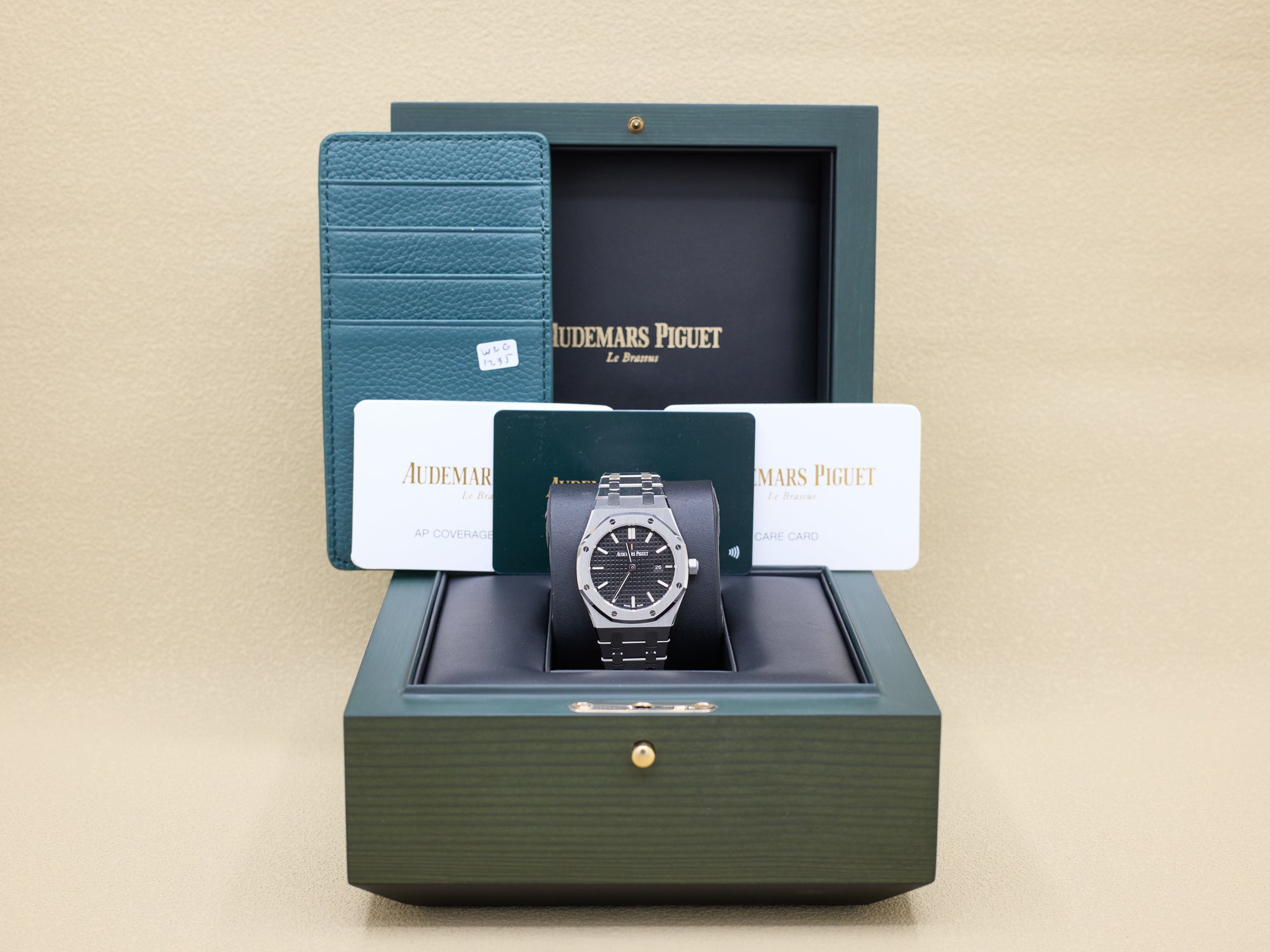 Audemars Piguet Royal Oak Quartz Ladies Black Dial on Bracelet 67650ST.OO.1261ST.01 Complete