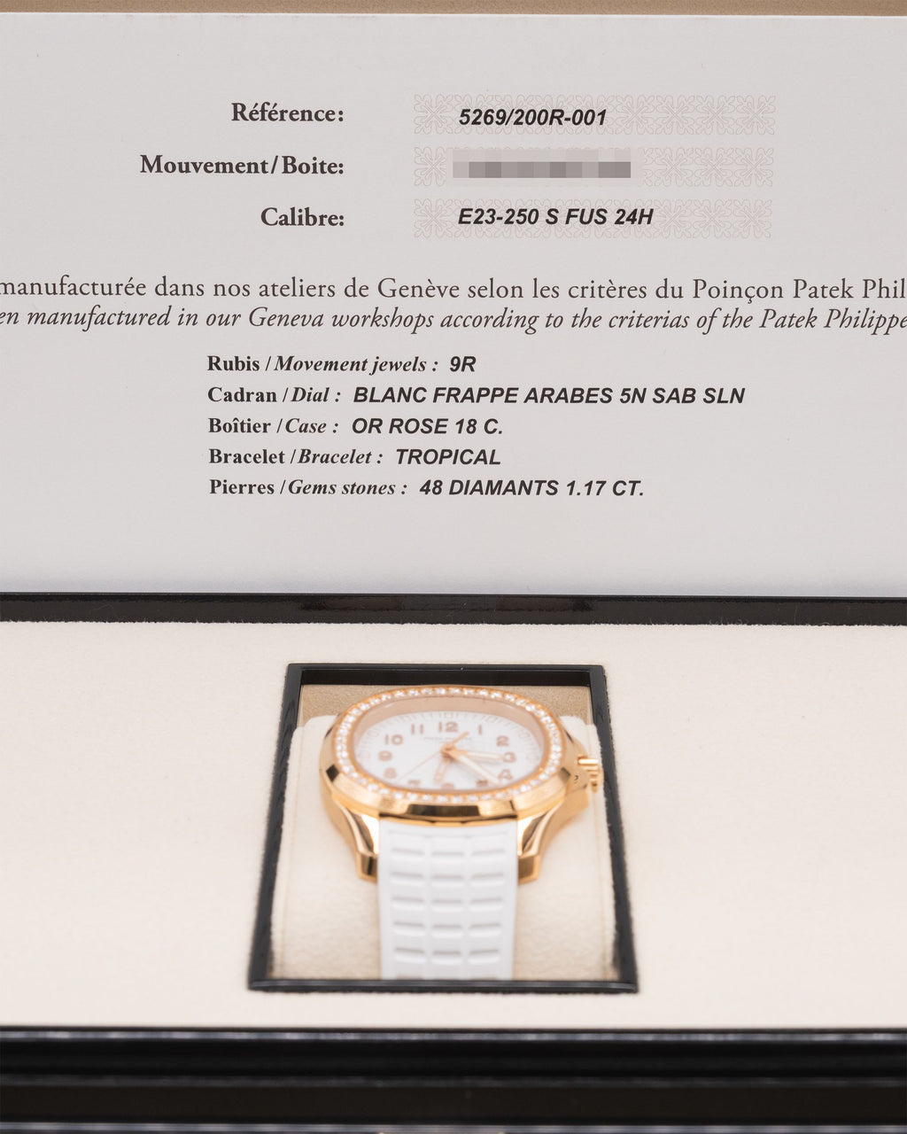 Patek Philippe Aquanaut Quartz Matte White Dial on Strap 5269/200R-001 Complete 2021