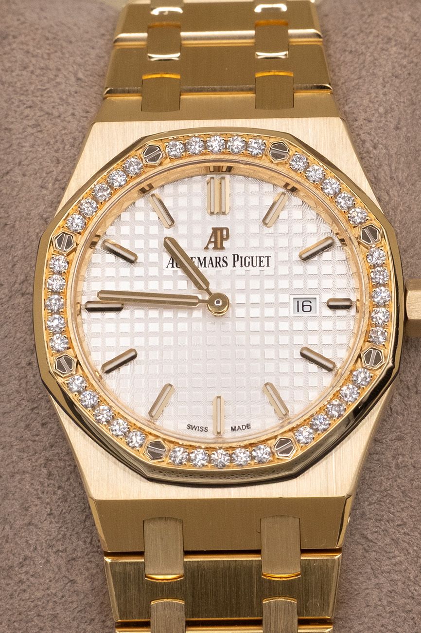 Audemars Piguet Royal Oak Quartz Ladies Silver Dial on Bracelet 67651BA.ZZ.1261BA.01 Complete 2017
