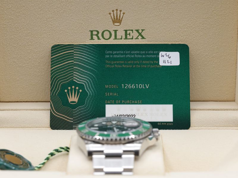 Rolex Submariner Black Dial on Oyster 126610LV Complete 2022