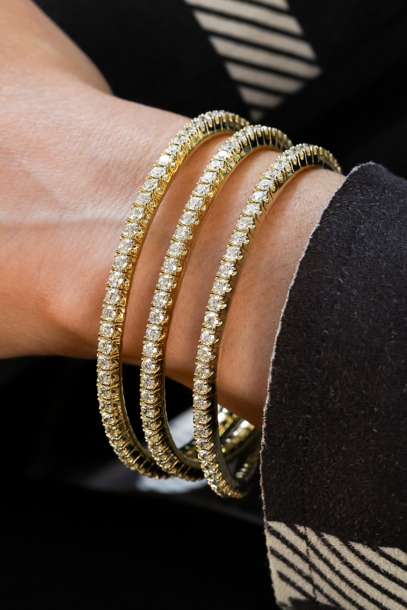 Luxury Diamond Bangles and Cuffs Bracelet, 12.33ct B-1076BANG