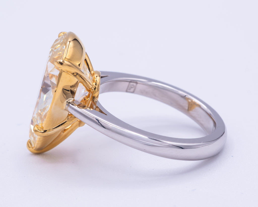 White Gold Engagement Ring 7.29 cts.