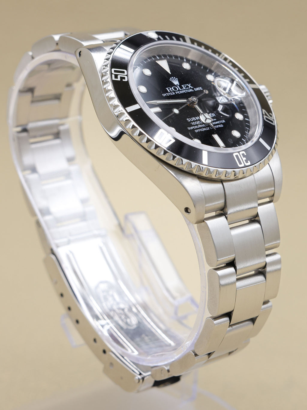 Rolex Submariner Black Dial on Oyster 16610 2001
