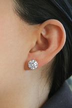 White Gold - Studs 7 cts.