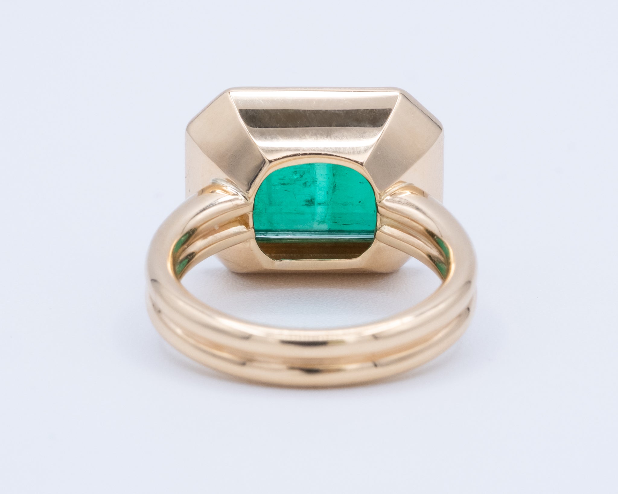 Emerald East-West Solitaire Ring 5.33 ct.