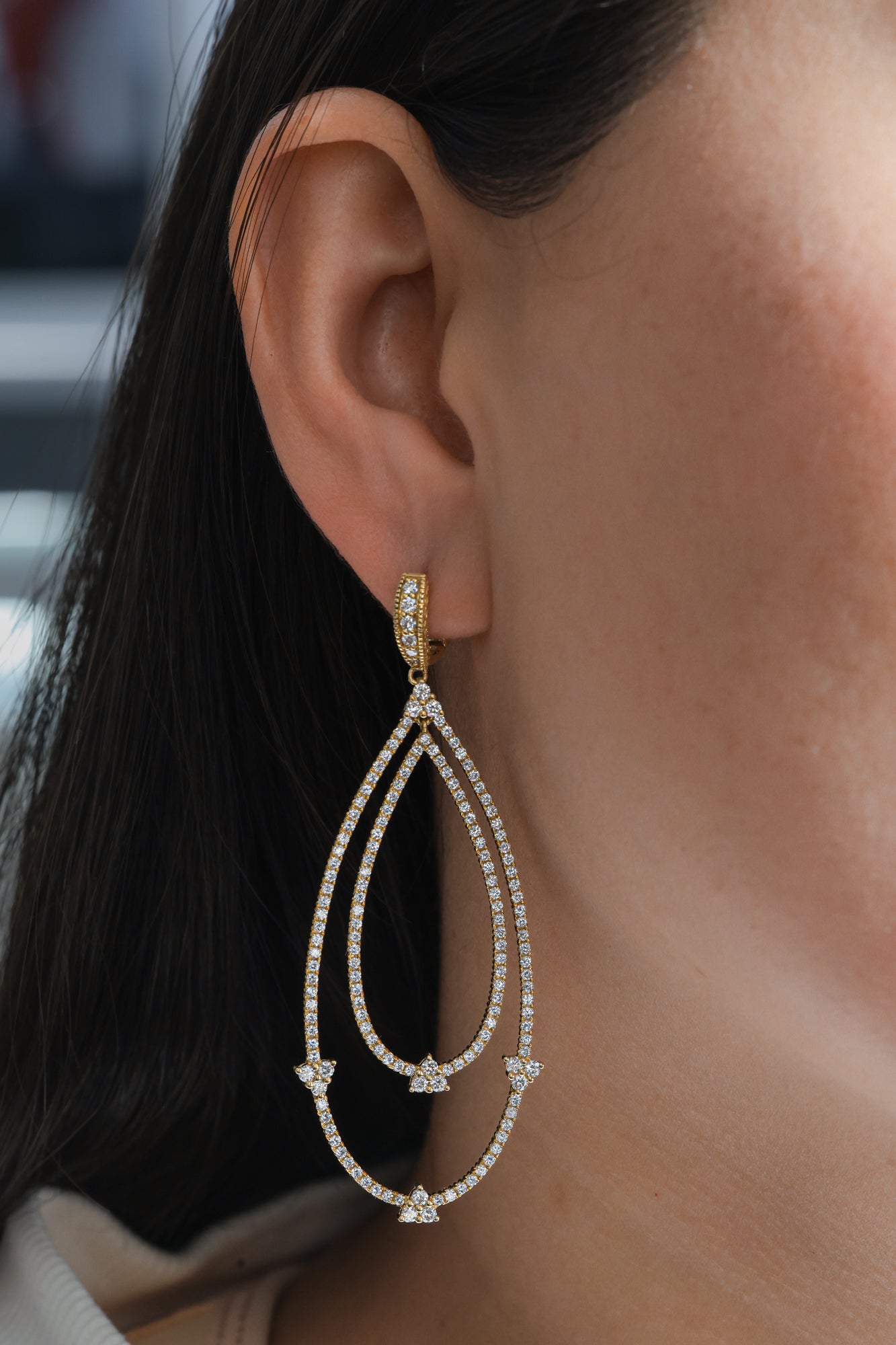 Yellow Gold - Dangles Earrings 6.25 cts.