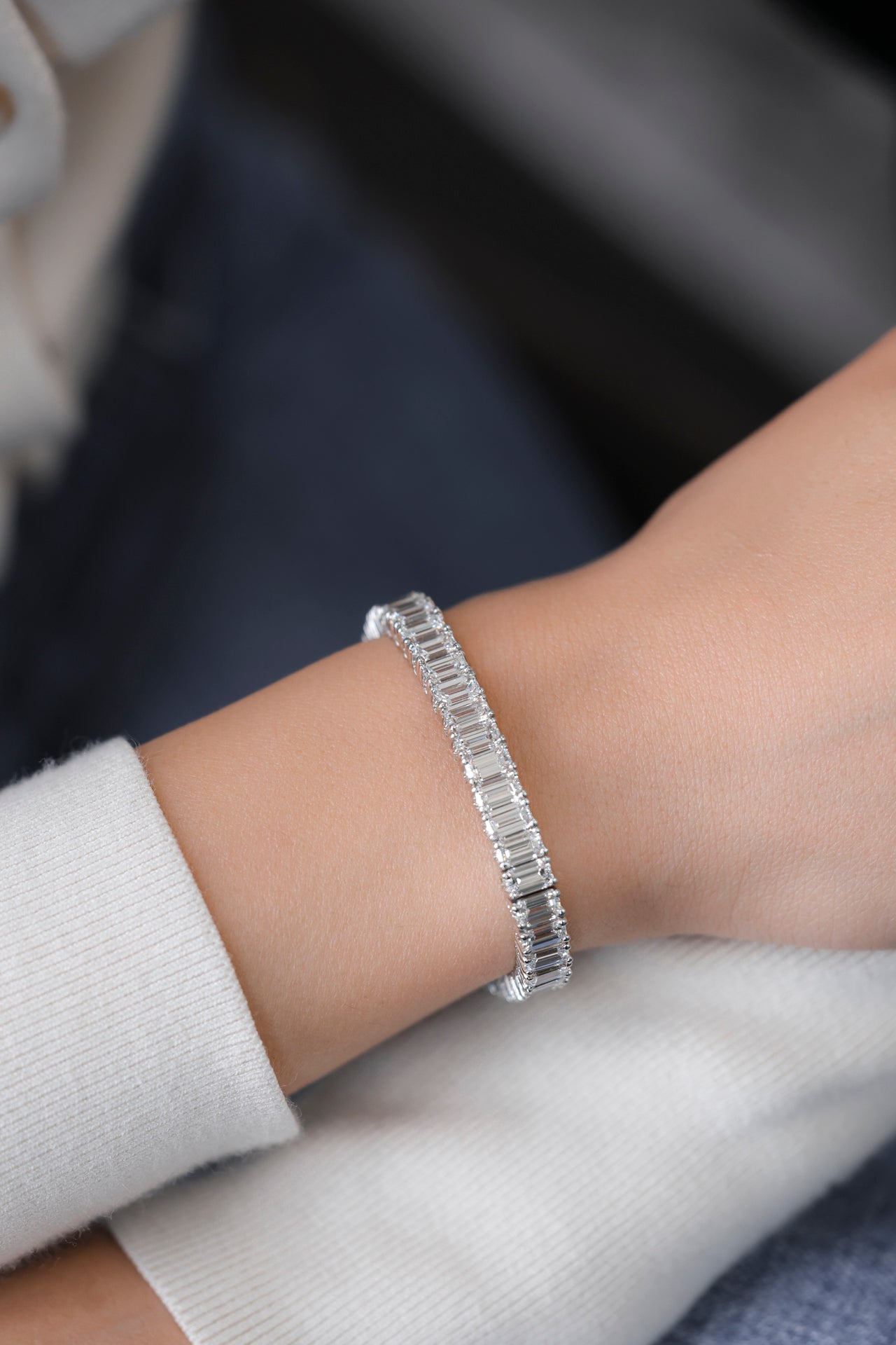 Classic Diamond Tennis Bracelet in 14K White Gold, 24.50ct B-2450