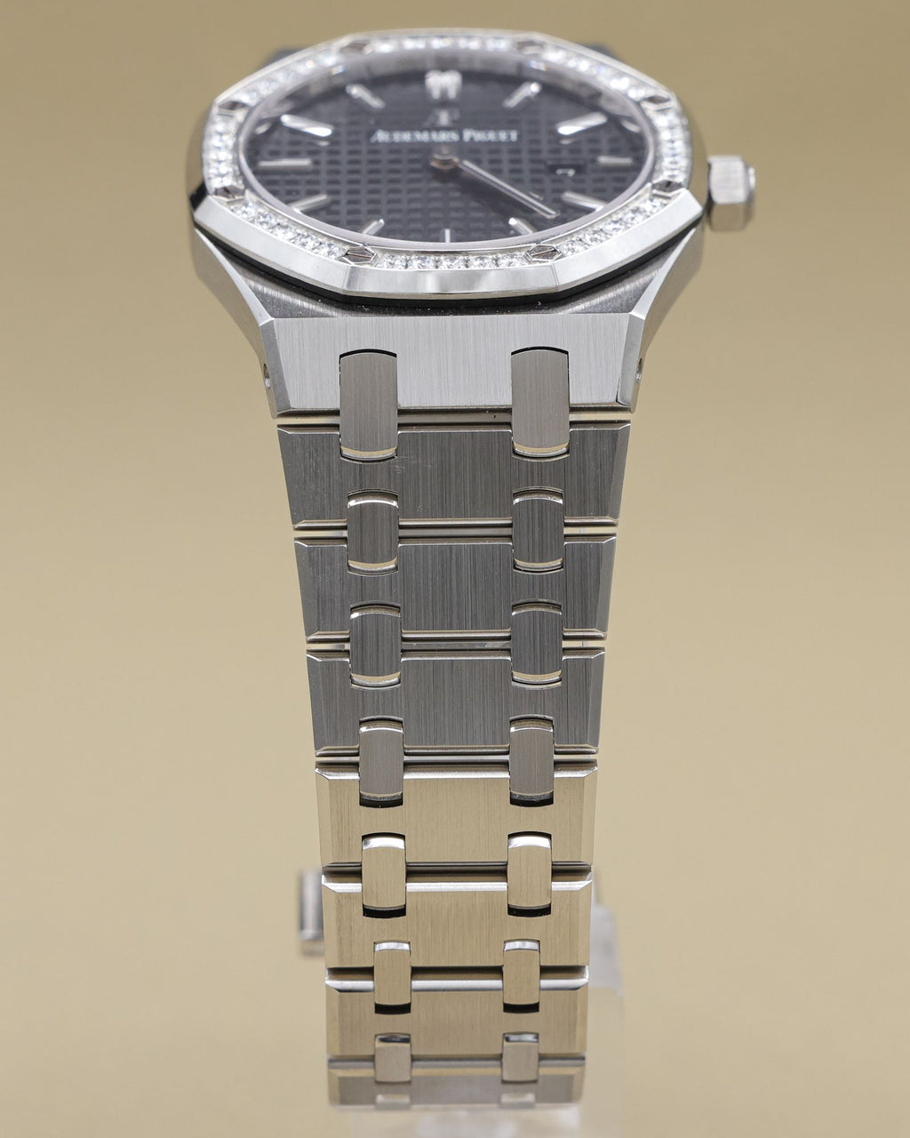 Audemars Piguet Royal Oak Quartz Ladies Black Dial on Bracelet 67651ST.ZZ.D002CR.01 Archives 2014