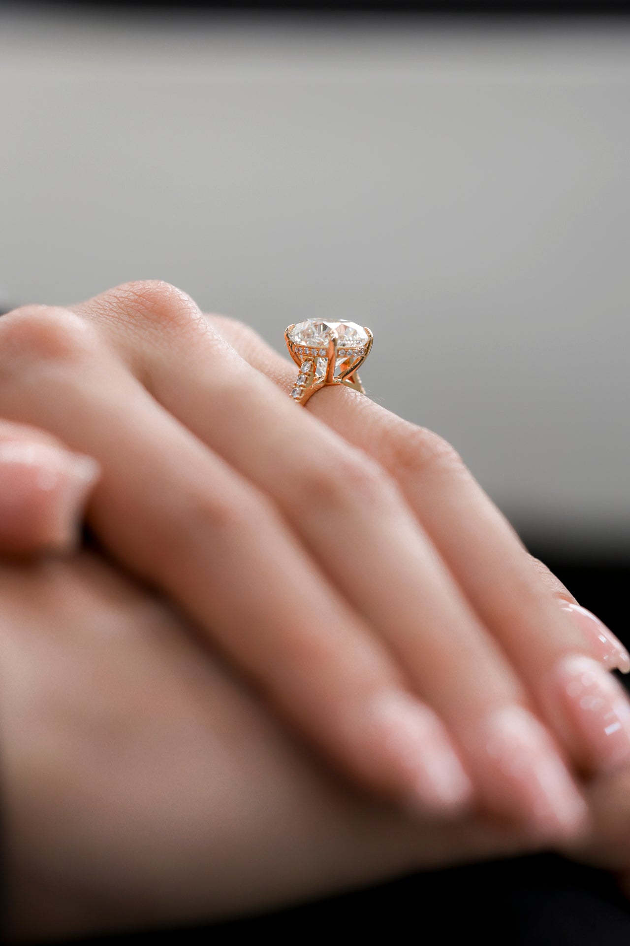 Round Pavé Natural Diamond 18KT Rose Gold Engagement Ring 5.65ct R-404