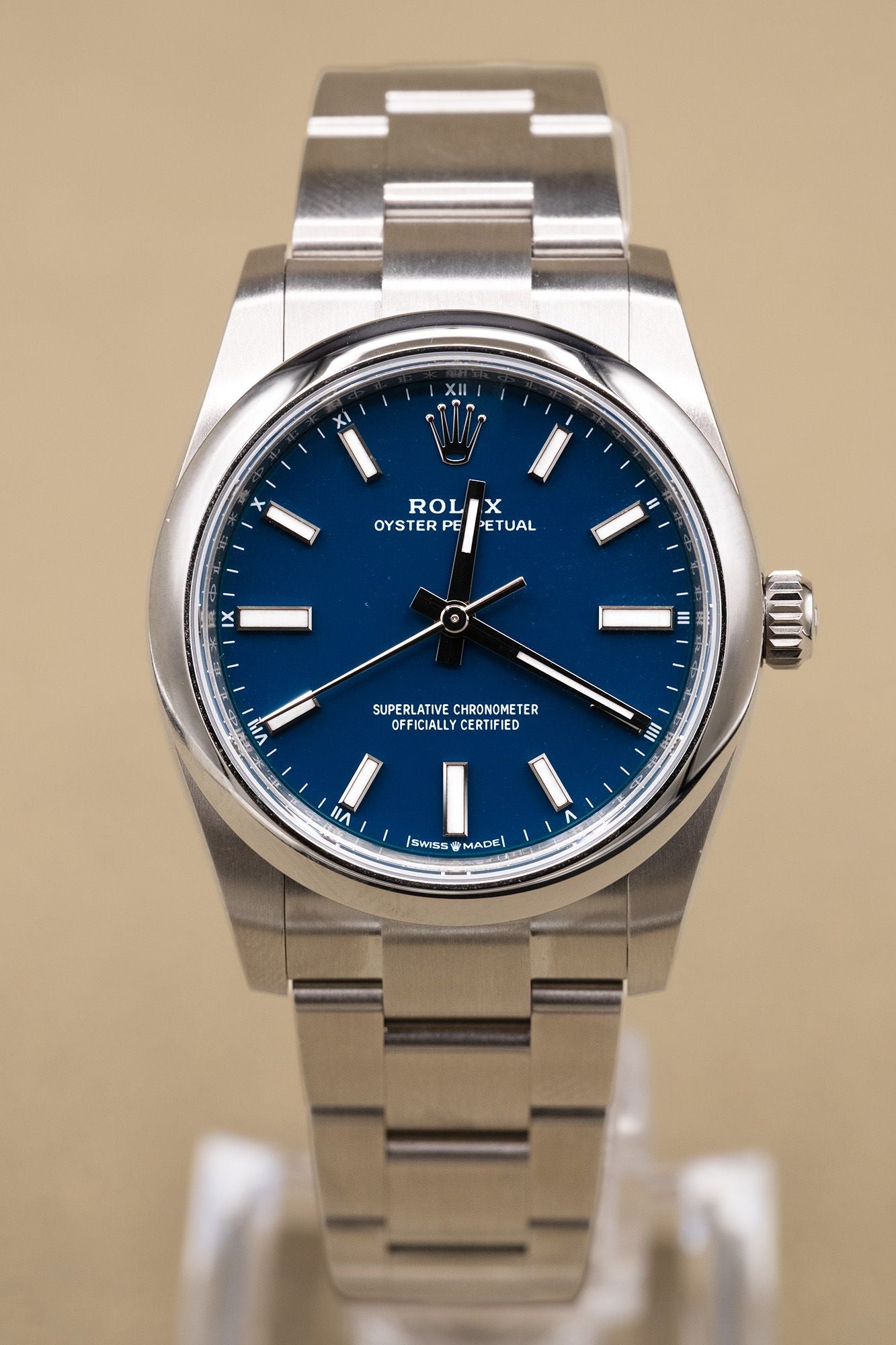 Rolex Oyster Perpetual 34 Blue Index Dial on Oyster 124200 Complete 2026