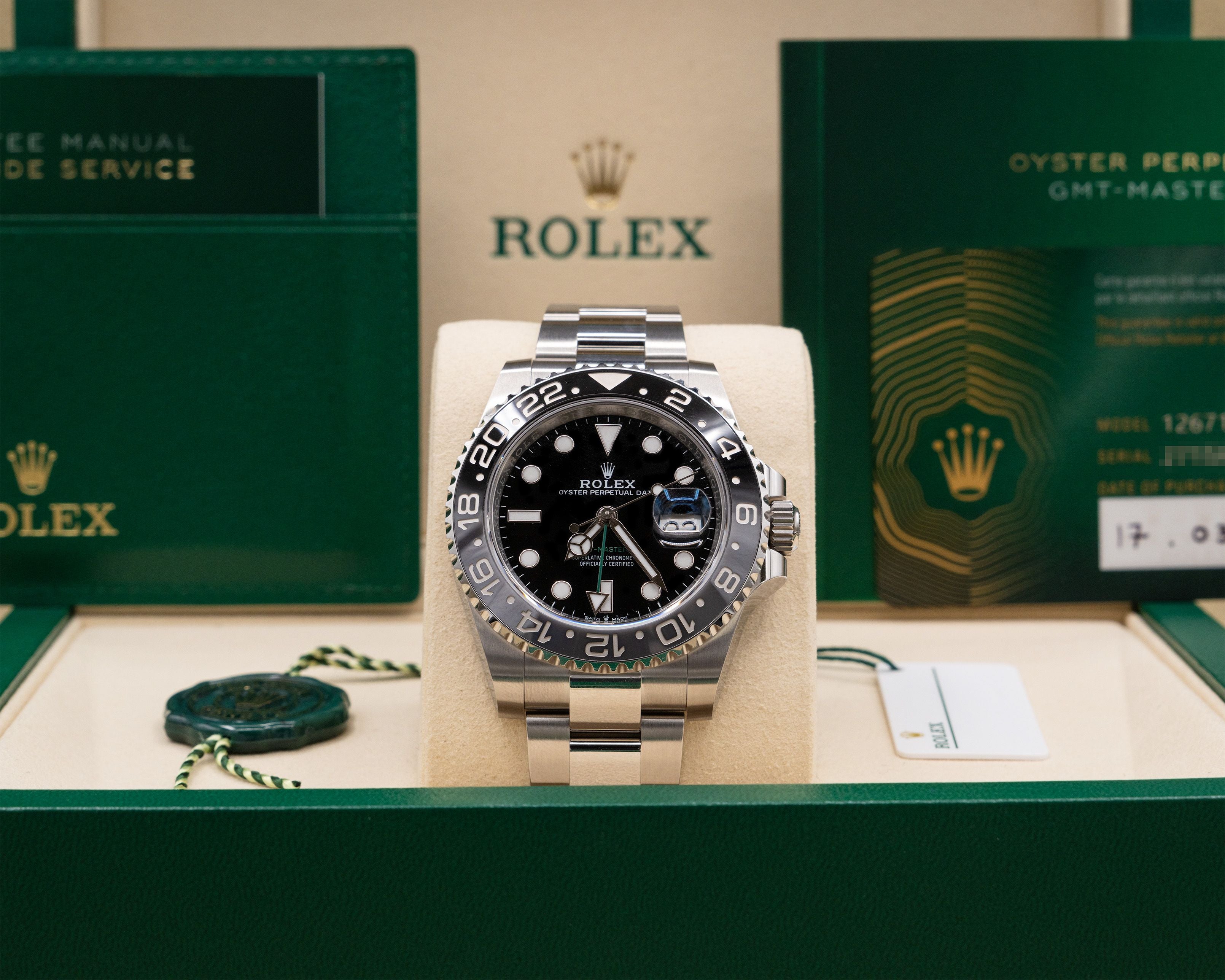 Rolex GMT-Master II Bruce Wayne Black Dial on Oyster 126710GRNR Complete 2026
