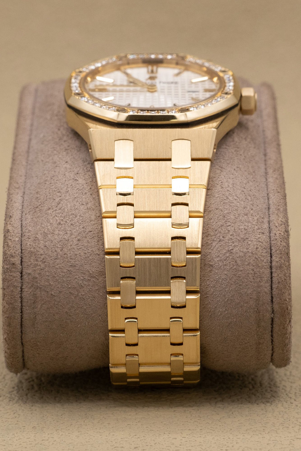 Audemars Piguet Royal Oak Quartz Ladies Silver Dial on Bracelet 67651BA.ZZ.1261BA.01 Complete 2017