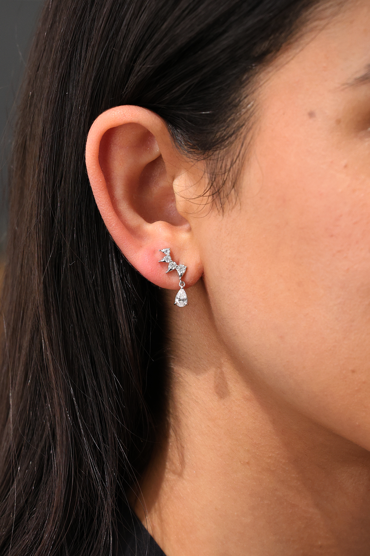 White Gold - Climbers Earrings 0.8 cts.