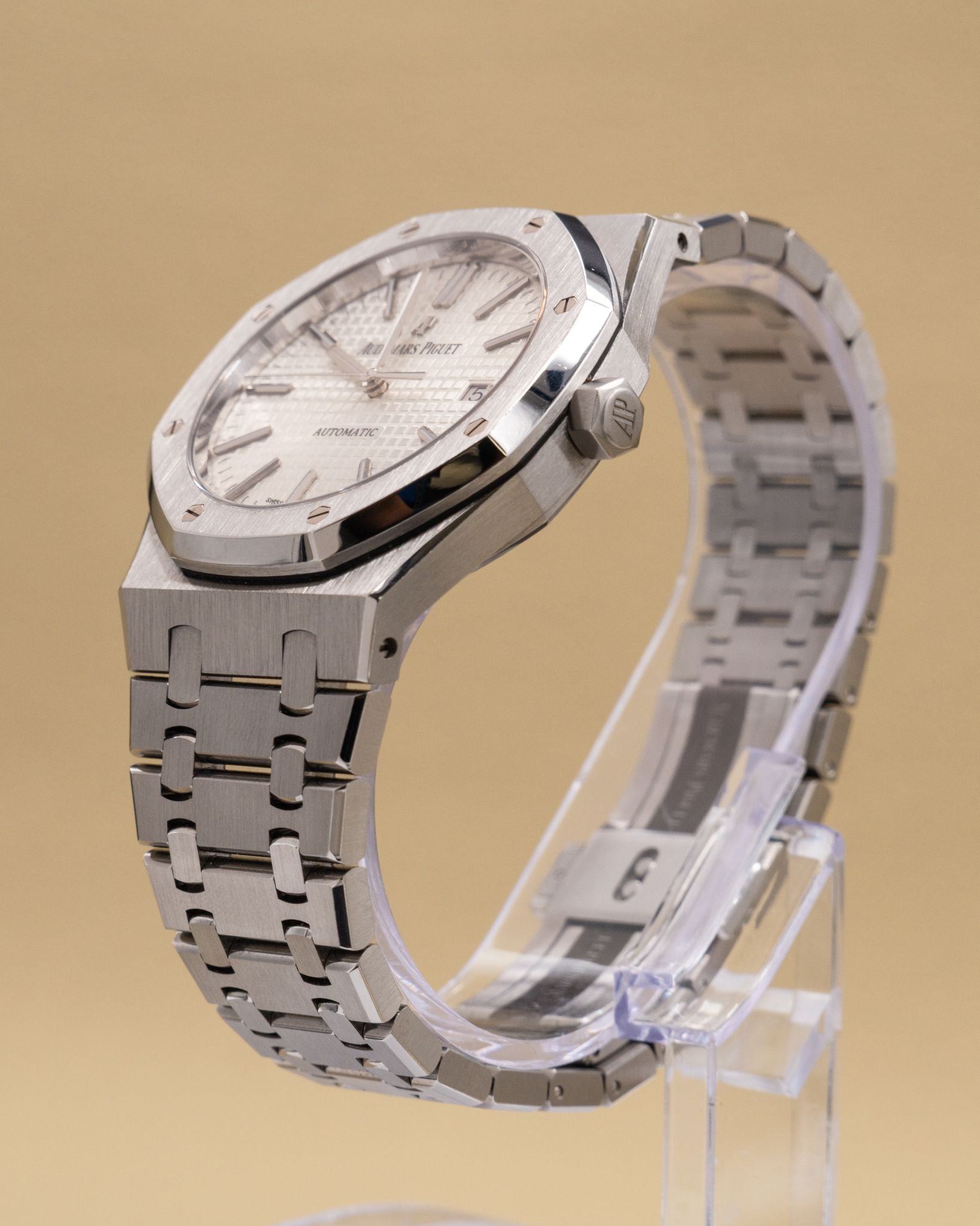Audemars Piguet Royal Oak Selfwinding White Dial on Bracelet 15400ST.OO.1220ST.02 Complete 2014