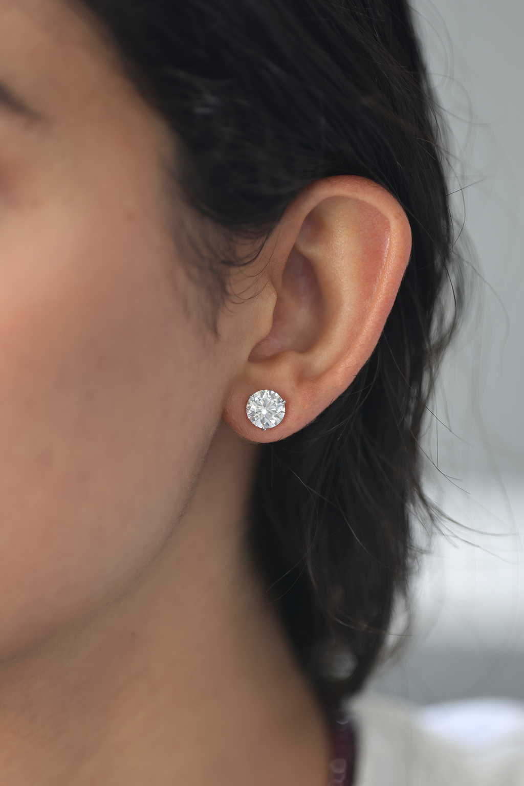 White Gold K SI2 Studs 2 cts.