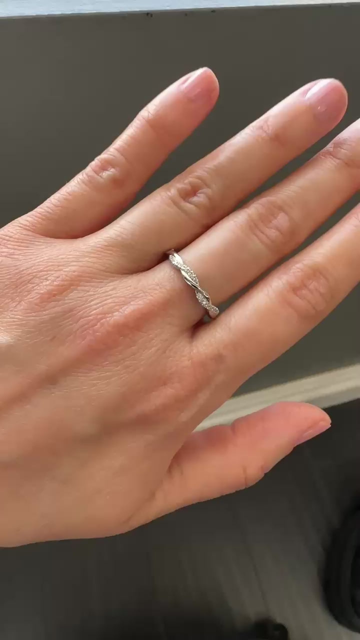 White Gold TWIST Men's Band 0.13 cts.