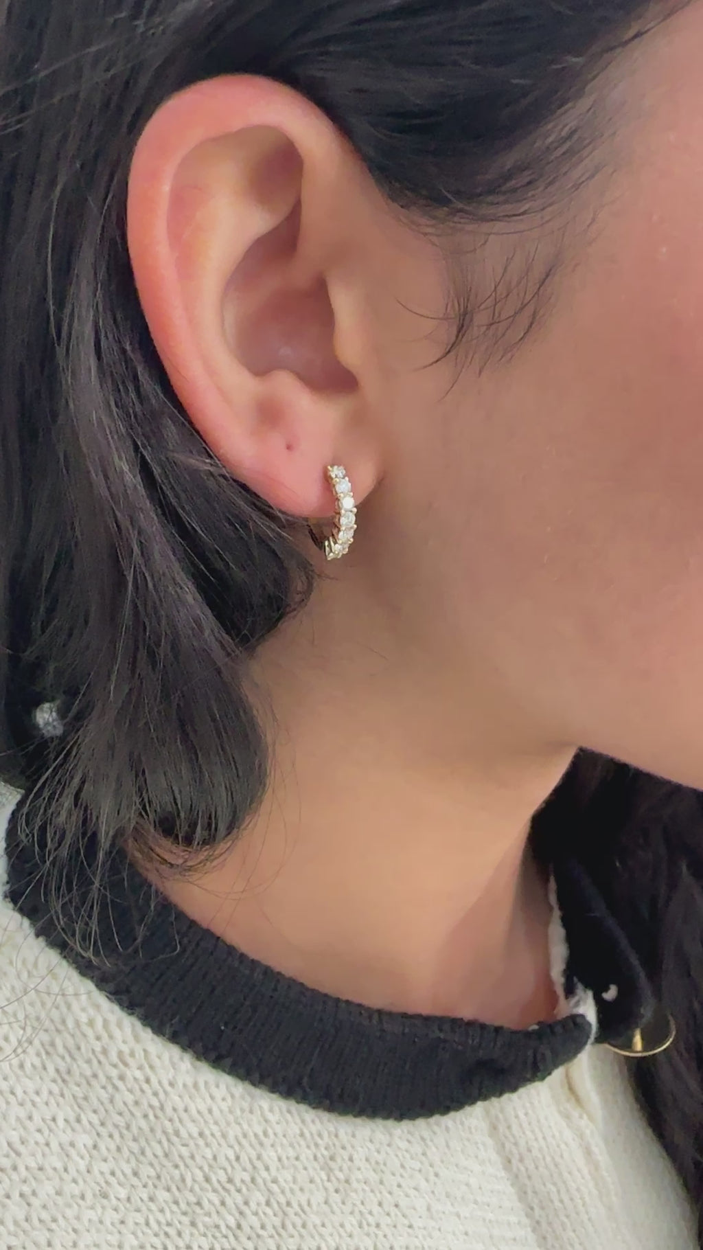 Yellow Gold - Huggies 0.66 cts.