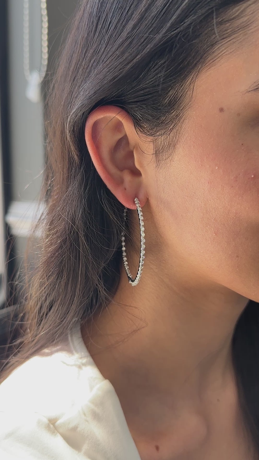 White Gold - Hoops 3.02 cts.
