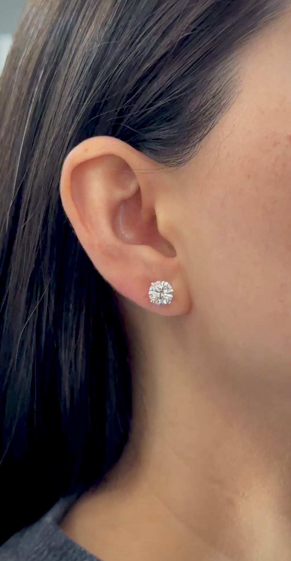 White Gold - Studs 2.27 cts.