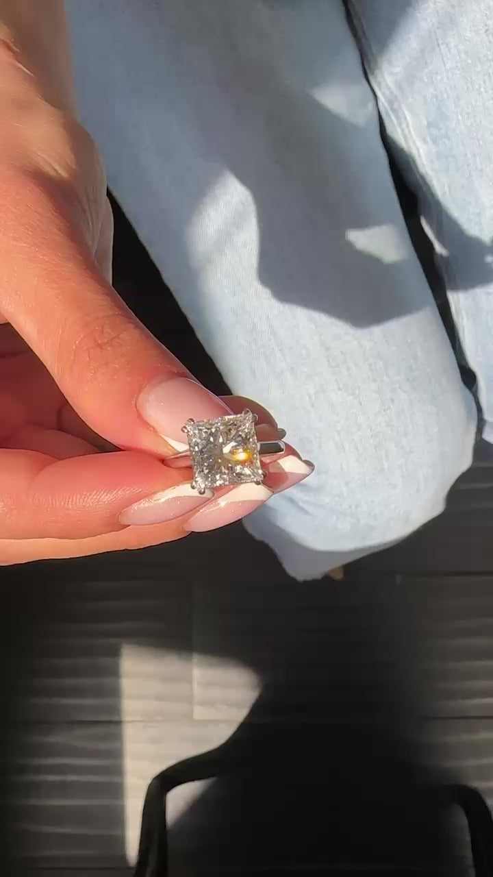 White Gold SOLITAIRE - PRINCESS CUT CENTER STONE G VVS2 (GIA) Engagement Ring 4.35 cts.