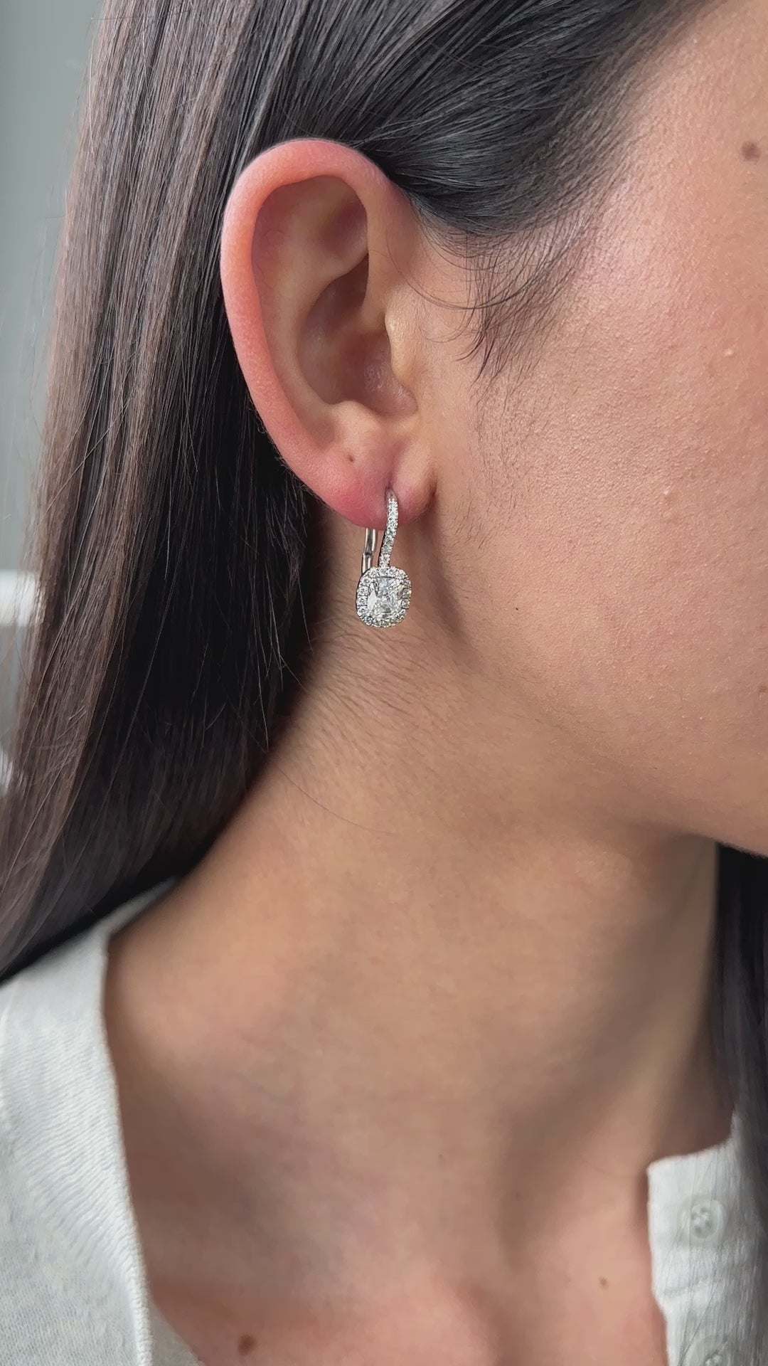 White Gold GIA (E SI2 - G SI2) Dangles Earrings 2.63 cts.