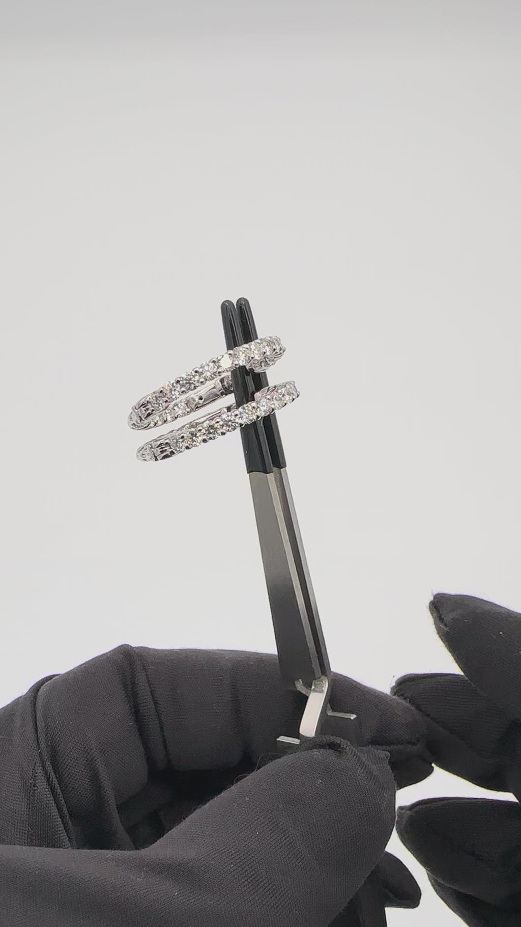 White Gold - Hoops 2.06 cts.