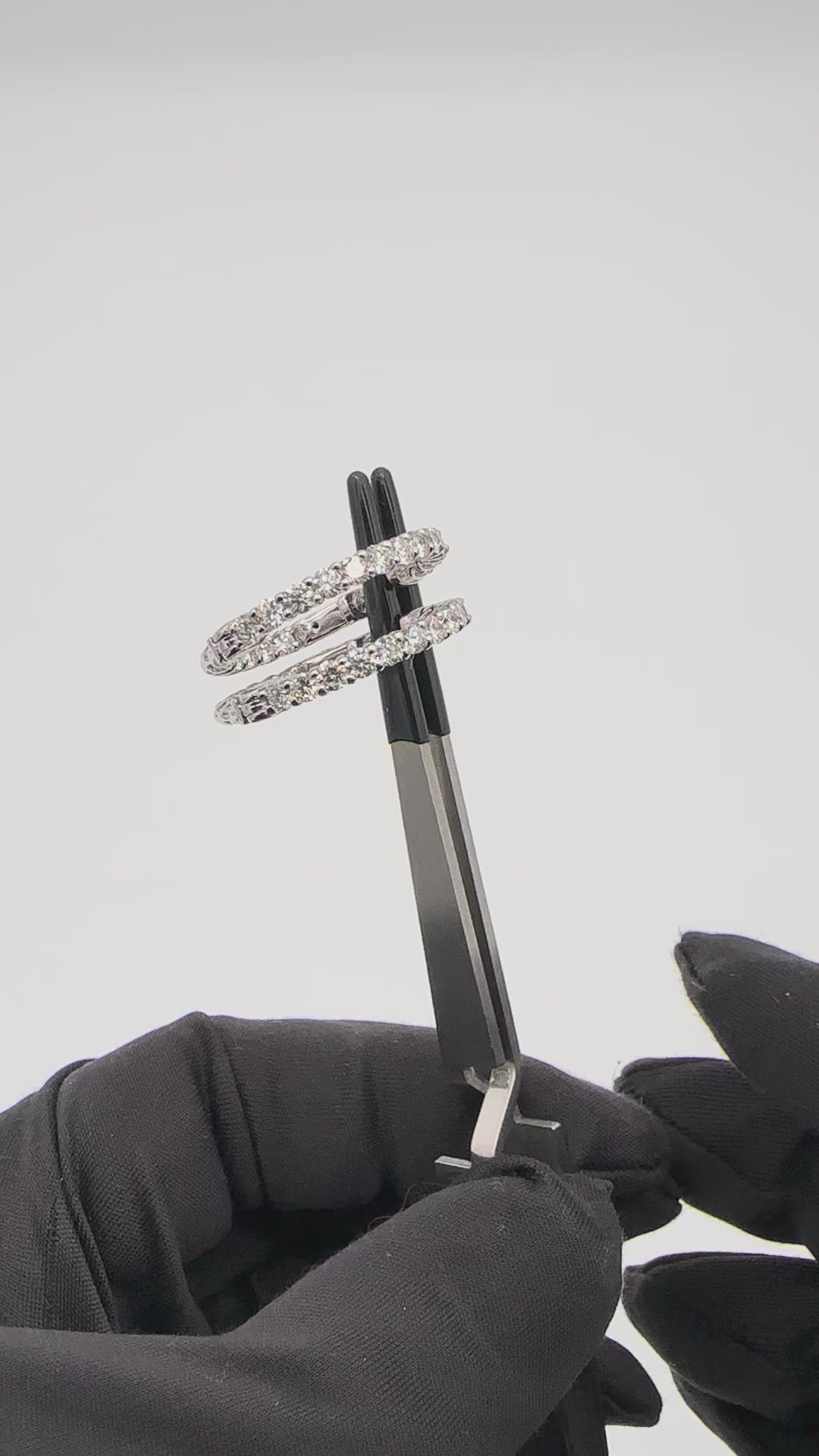 White Gold - Hoops 2.06 cts.