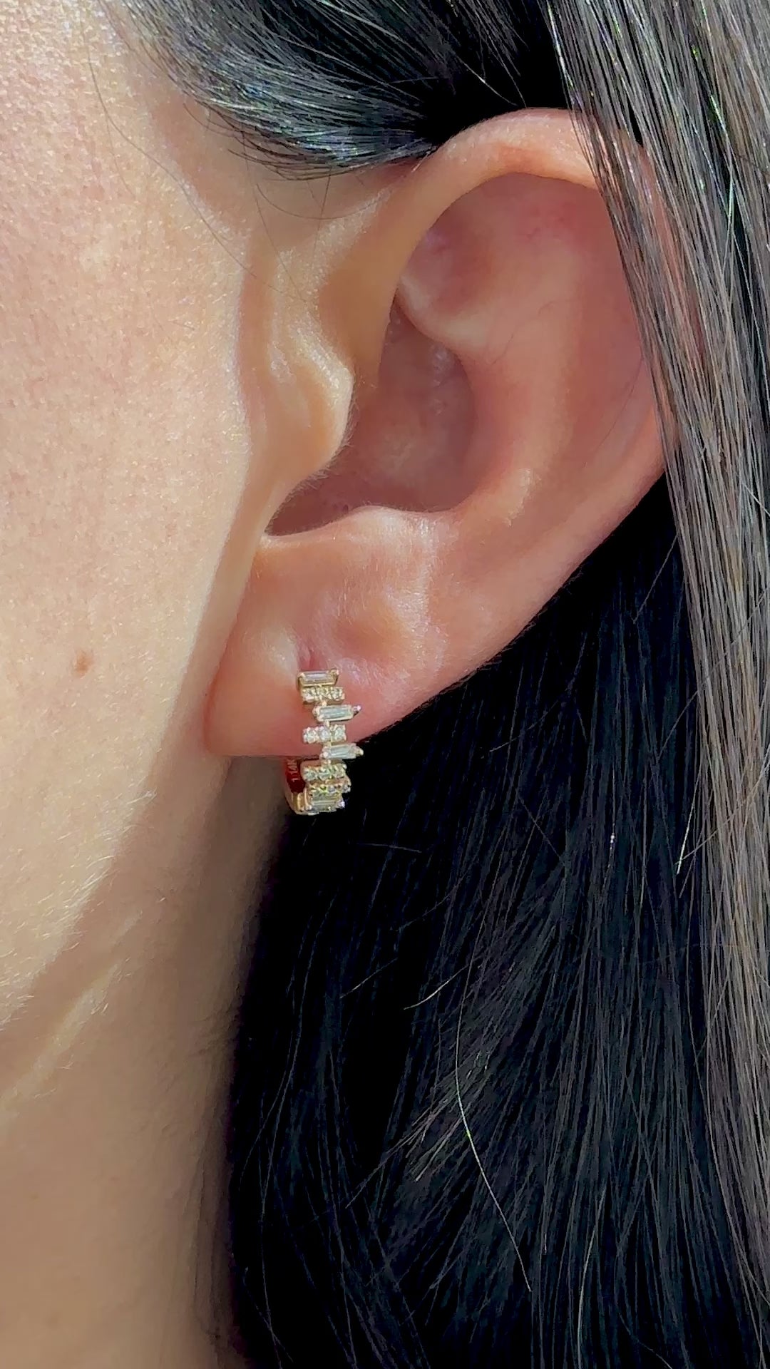 Yellow Gold - Huggies 0.39 cts.