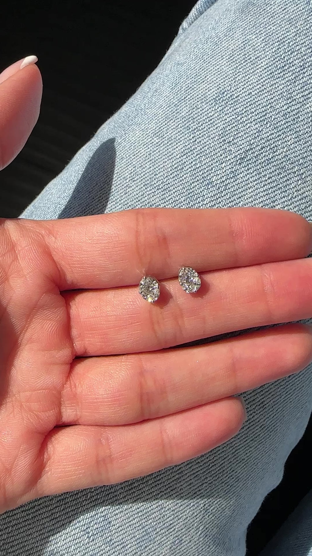 White Gold ILLUSION Studs 0.5 cts.