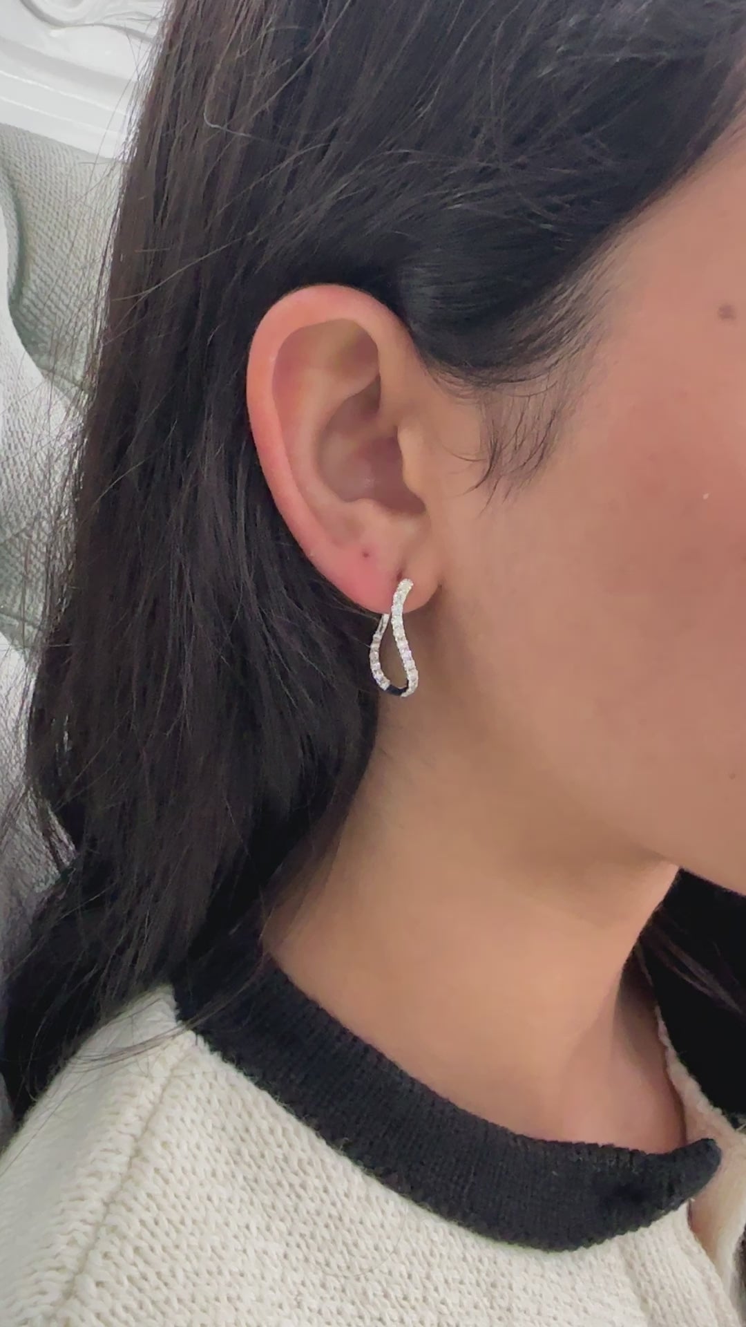 White Gold U HOOP Hoops 1.83 cts.