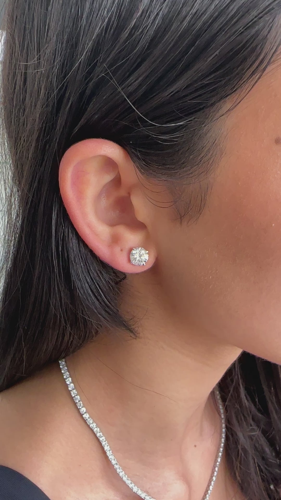 White Gold I I1 - KI1 Studs 2.78 cts.
