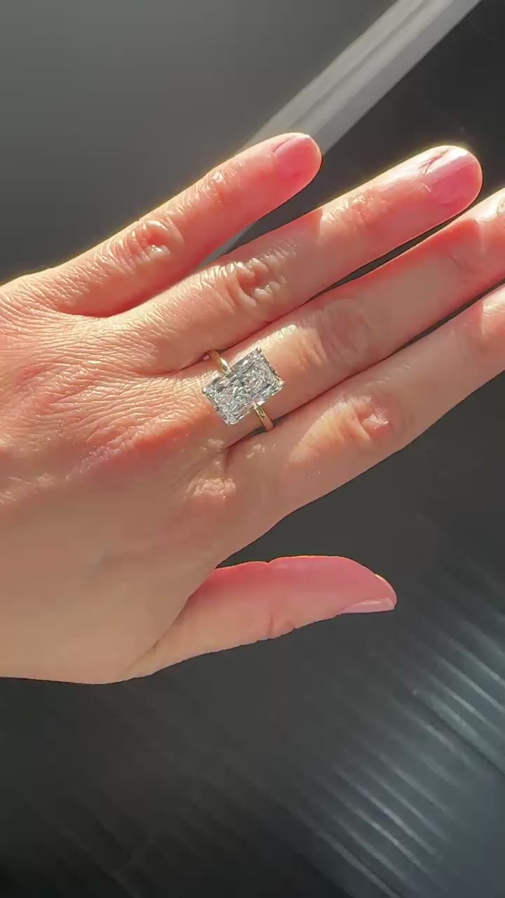 Two-Tone LAB-GROWN E VS1 - YG BAND - WG PRONGS Engagement Ring 4.51 cts.