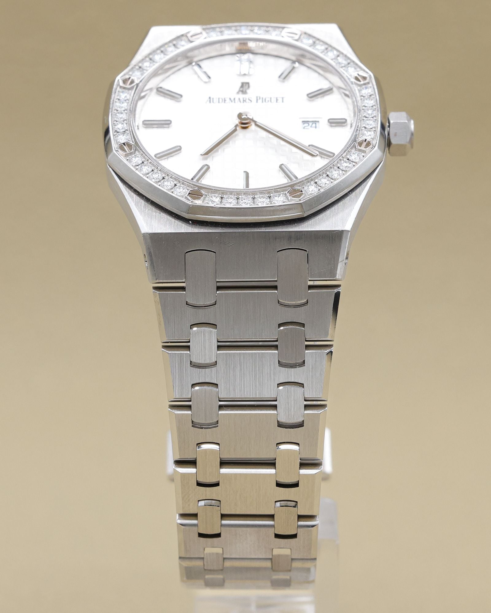 Audemars Piguet Royal Oak Quartz Ladies Silver Dial on Bracelet 67651ST.ZZ.1261ST.01 2015