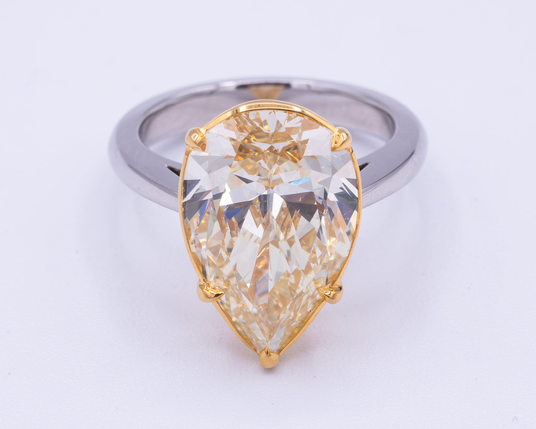 White Gold Engagement Ring 7.29 cts.
