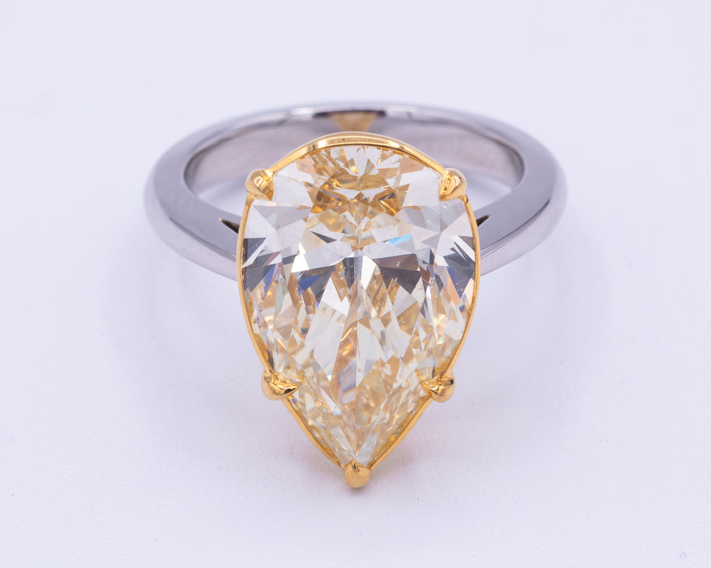 White Gold Engagement Ring 7.29 cts.