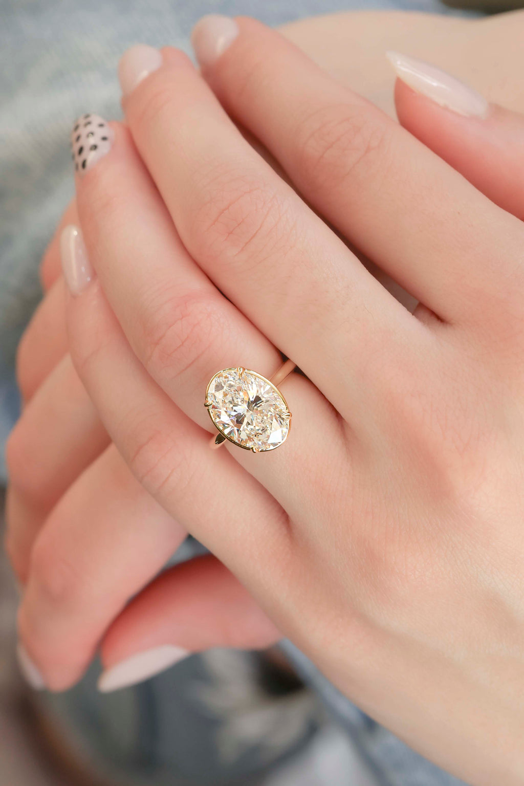 Thin Bezel Oval Diamond 18KT Yellow Gold Solitaire 5.45ct R-7011OV
