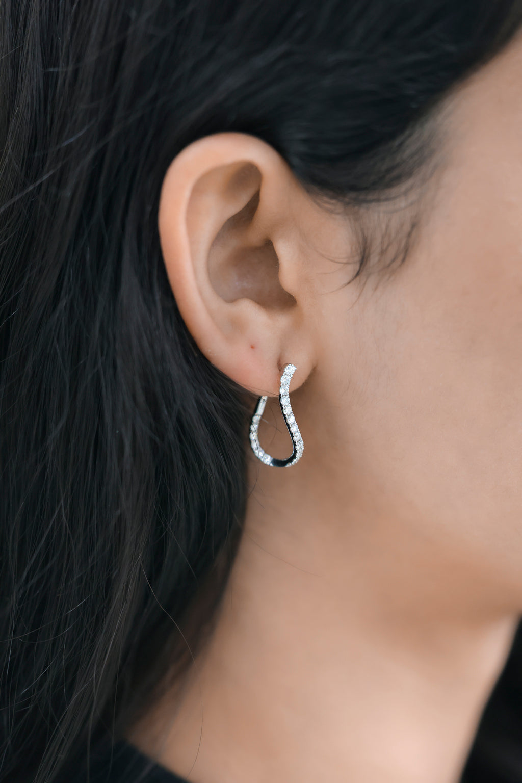 White Gold U HOOP Hoops 1.83 cts.