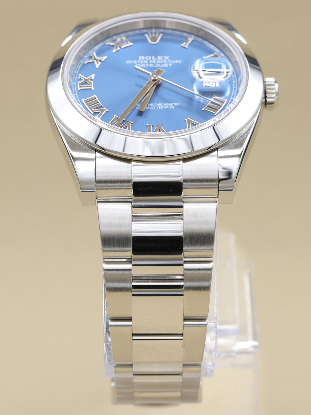 Rolex Datejust 41 Blue Roman Dial on Oyster 126300 Complete 2022