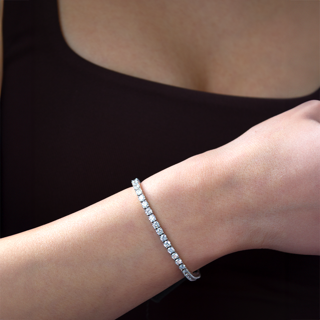 Stunning Round Cut Diamond Tennis Bracelet, 6.26ct B-626