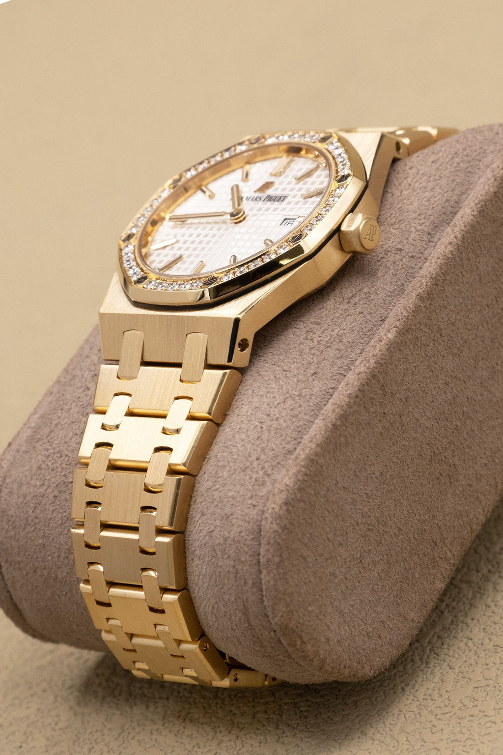Audemars Piguet Royal Oak Quartz Ladies Silver Dial on Bracelet 67651BA.ZZ.1261BA.01 Complete 2017